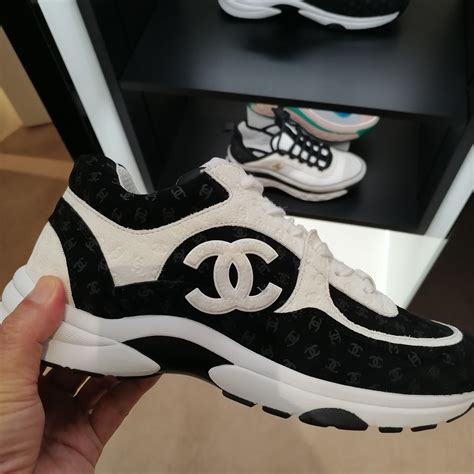 chanel slippers zwart|Chanel slippers men.